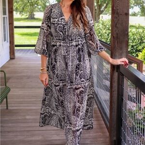 Black and White Paisley Print Maxi Dress